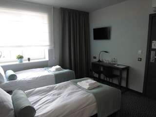 Отель So Stay Hotel Гданьск Стандартный двухместный номер с 1 кроватью или 2 отдельными кроватями-3
